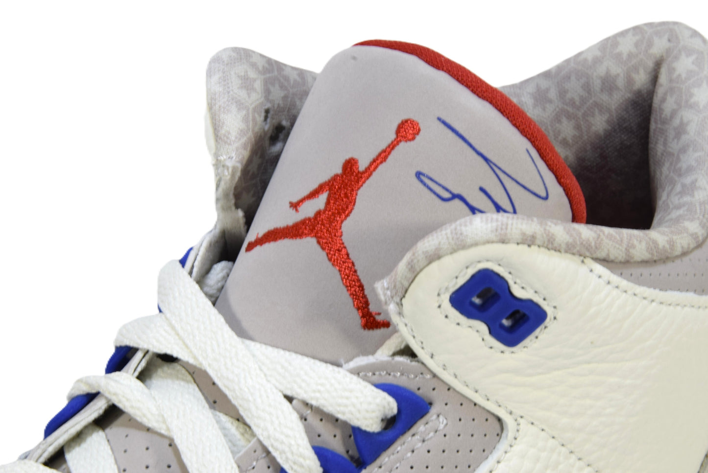"INTERNATIONAL FLIGHT"AIR JORDAN 3 RETRO