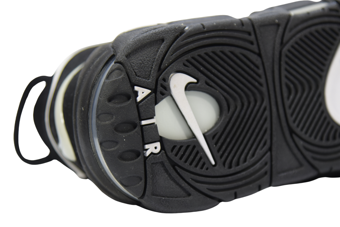 "BLACK/WHITE"AIR MORE UPTEMPO