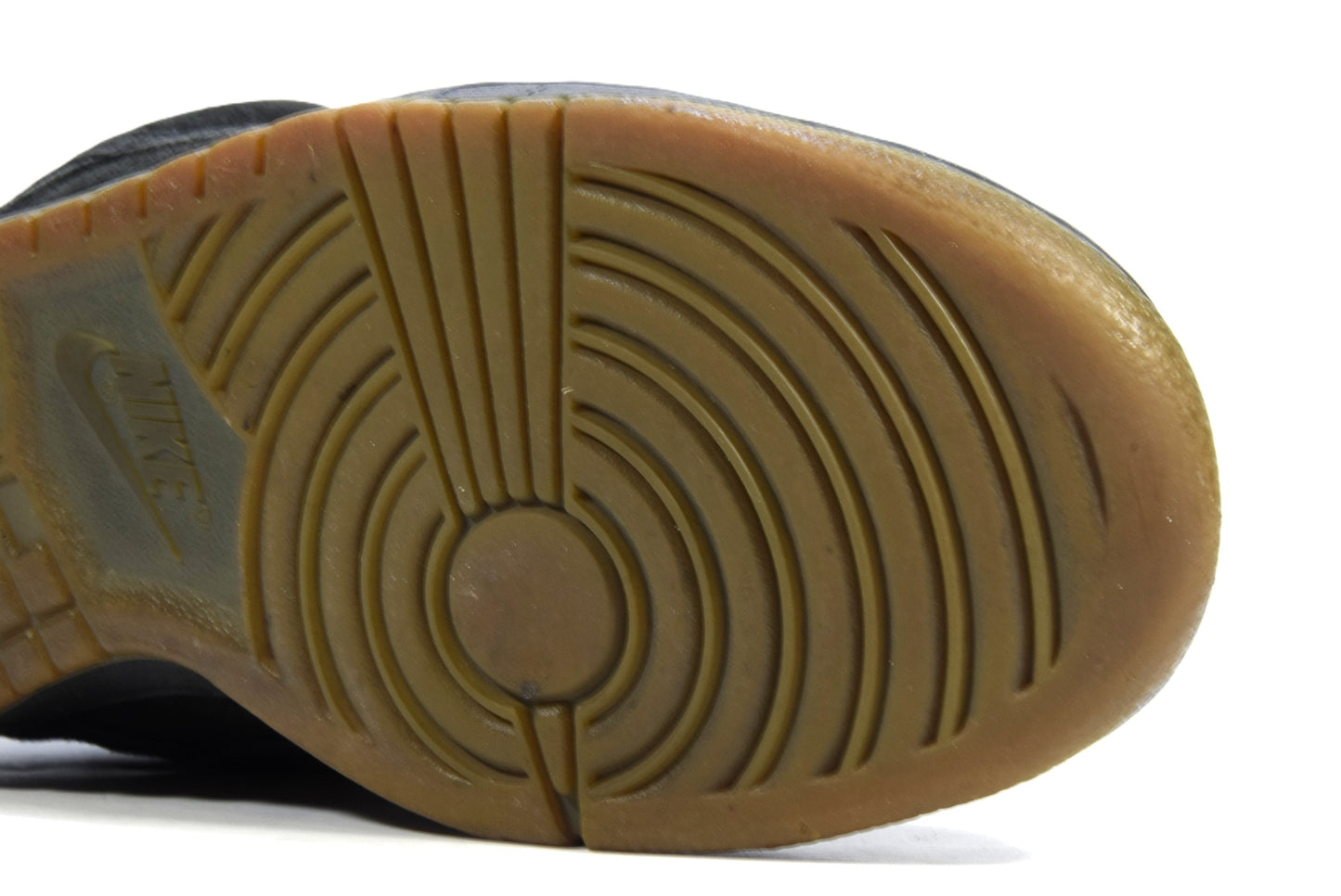 "BLACK GUM SUEDE"DUNK LOW PRO SB