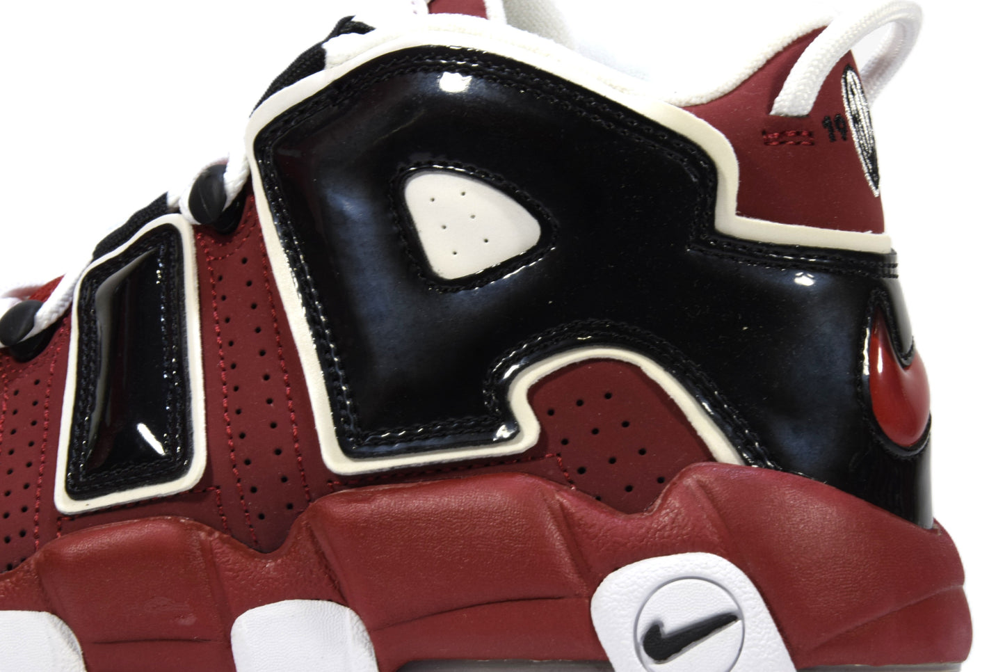 "BULLS"AIR MORE UPTEMPO 96