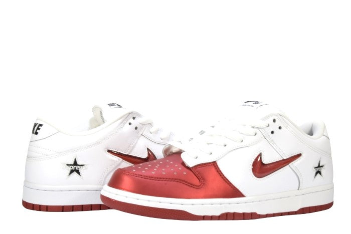 "SUPREME JEWEL RED"SB DUNK LOW PRO OG QS