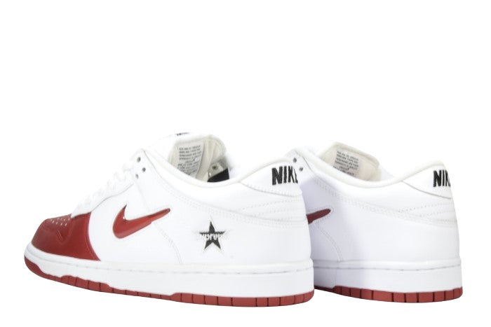 "SUPREME JEWEL RED"SB DUNK LOW PRO OG QS
