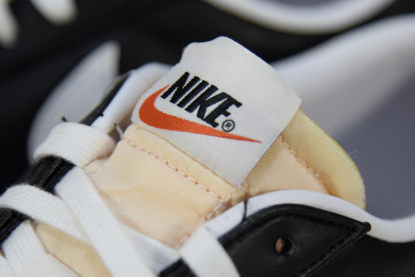 "BLACK WHITE"BLAZER LOW 77 VNTG
