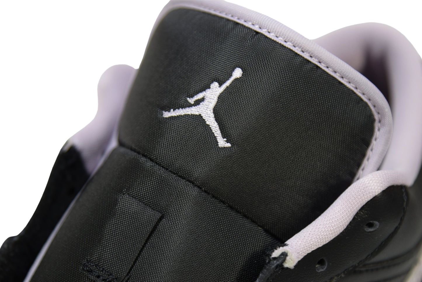 "BLACK ICED LILAC"AIR JORDAN 1 LOW SE