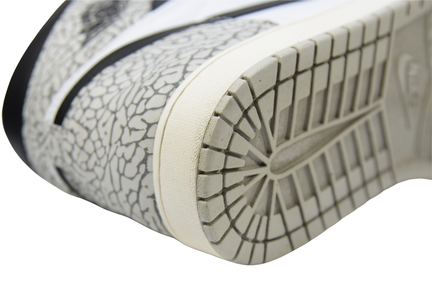 "WHITE CEMENT"AIR JORDAN 1 RETRO HIGH OG