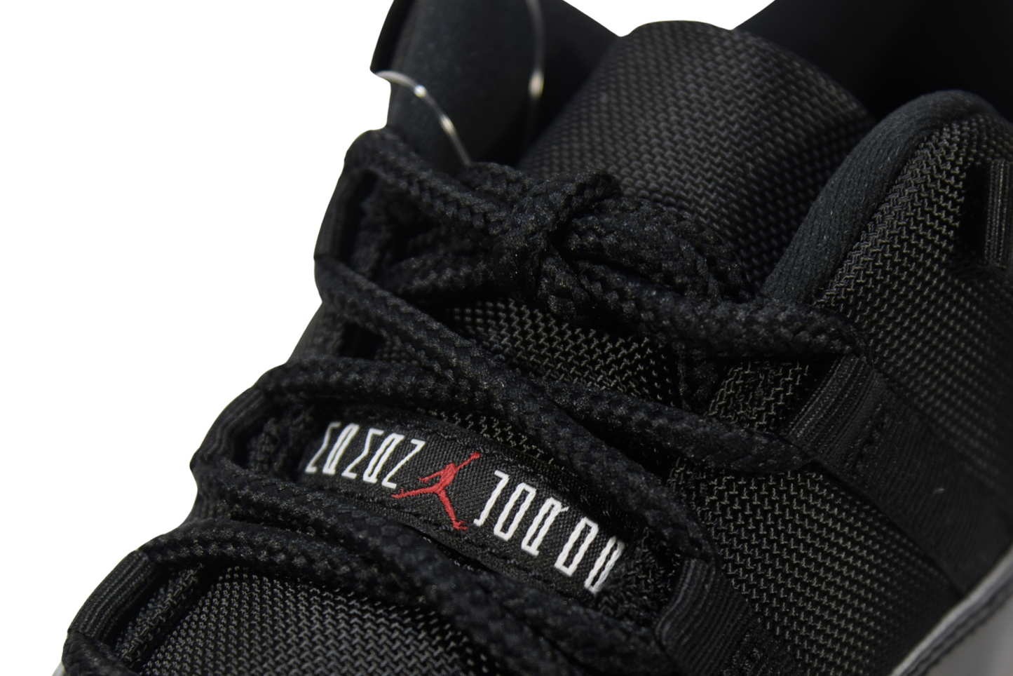 "BRED"AIR JORDAN 11 LOW