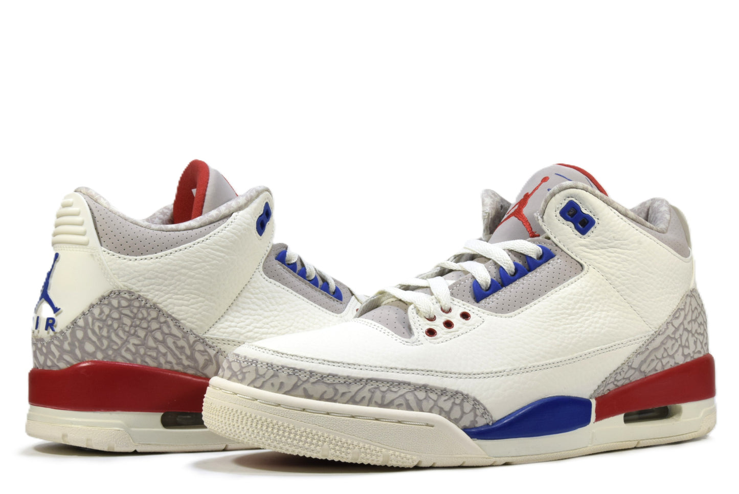 "INTERNATIONAL FLIGHT"AIR JORDAN 3 RETRO