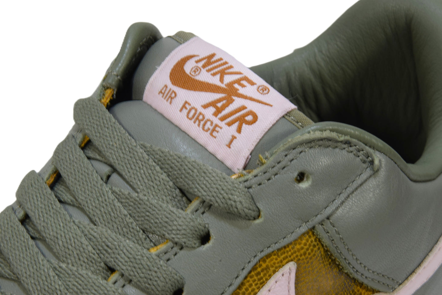 "CLASSIC OLIVE"WMNS AIR FORCE 1 LOW PREMIUM 03