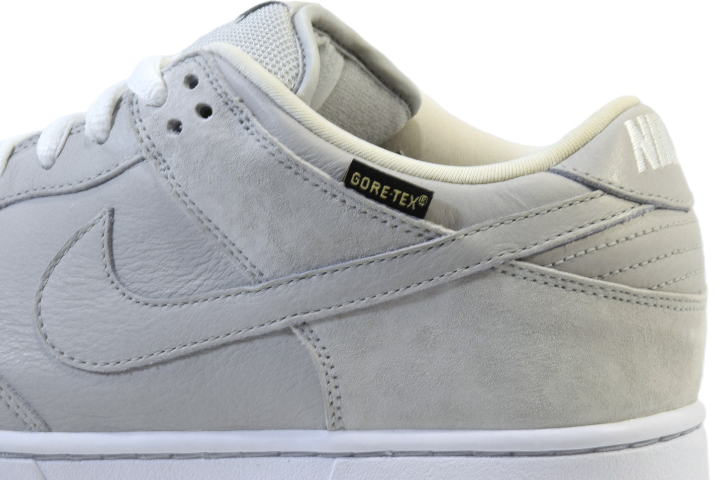 "MEDICOM 5 GORE-TEX"DUNK LOW PREMIUM WP