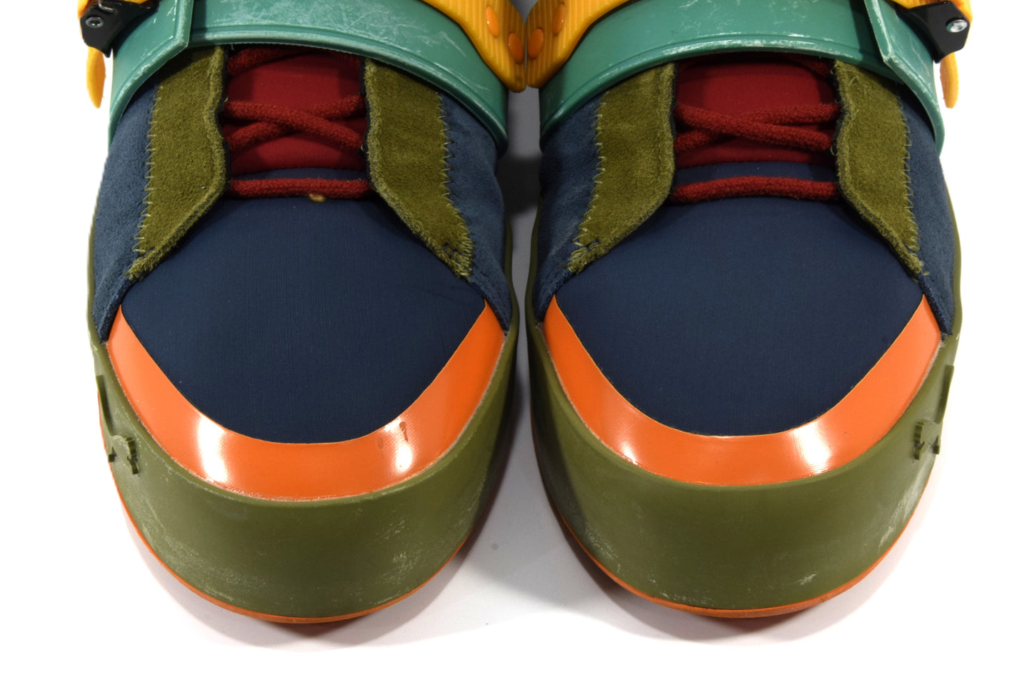 "ATELIER NEW REGIME"COURT PLATFORM BRACE ANR