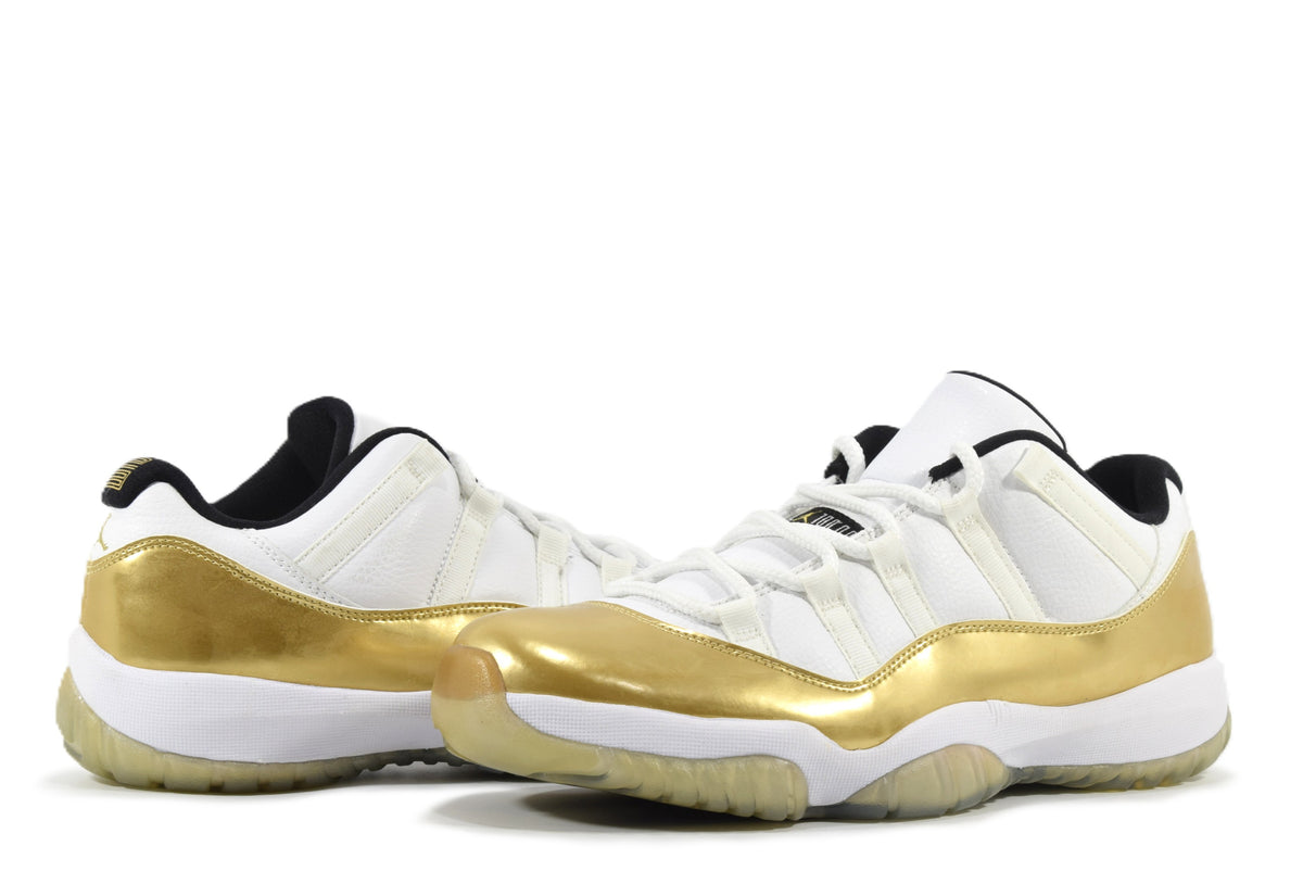 "METALLIC GOLD COIN"AIR JORDAN 11 RETRO LOW