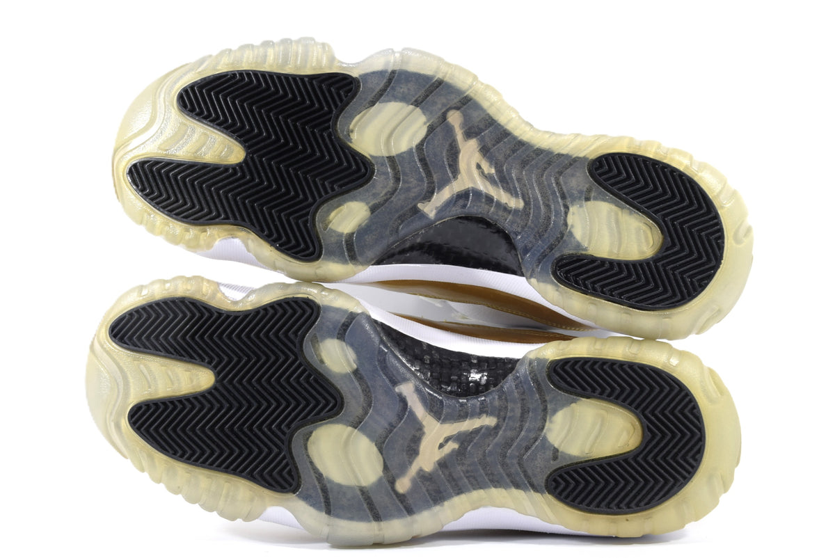 "METALLIC GOLD COIN"AIR JORDAN 11 RETRO LOW