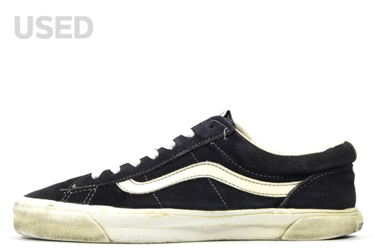 "BLACK WHITE"OLD SKOOL