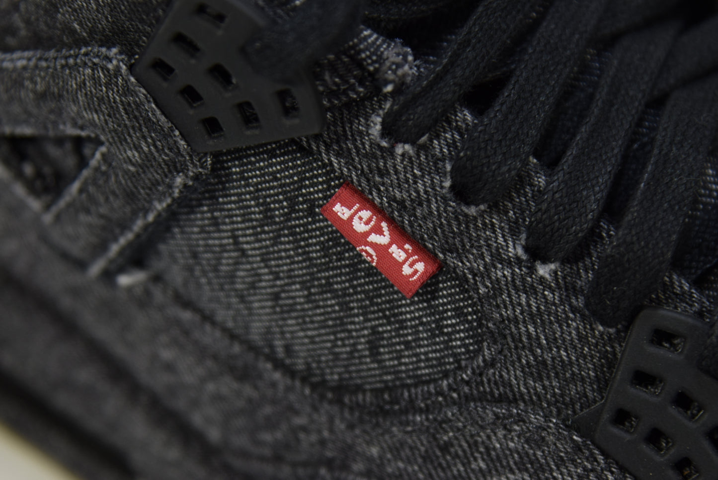 "LEVIS BLACK"AIR JORDAN 4 RETRO LEVIS NRG