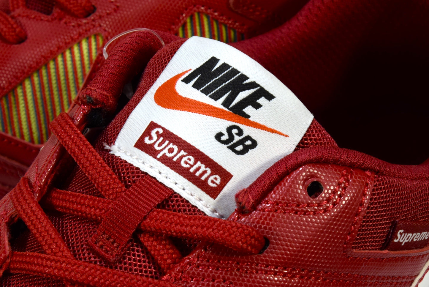 "SUPREME RED"SB GATO QS