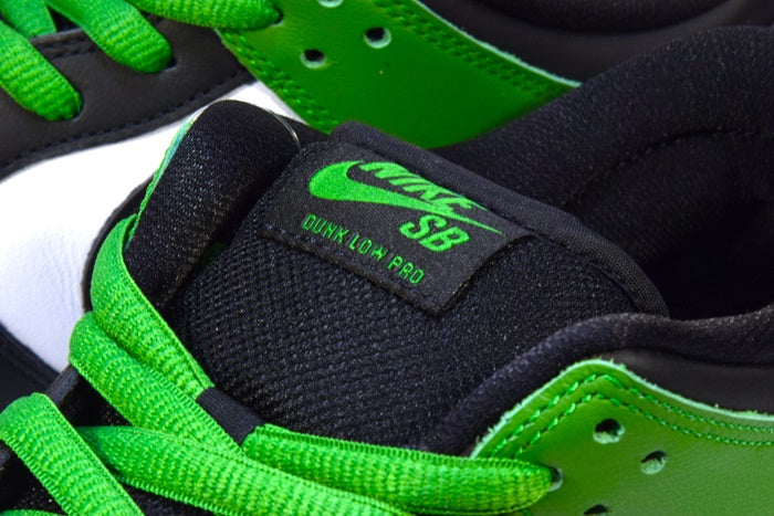 "CLASSIC GREEN"SB DUNK LOW PRO
