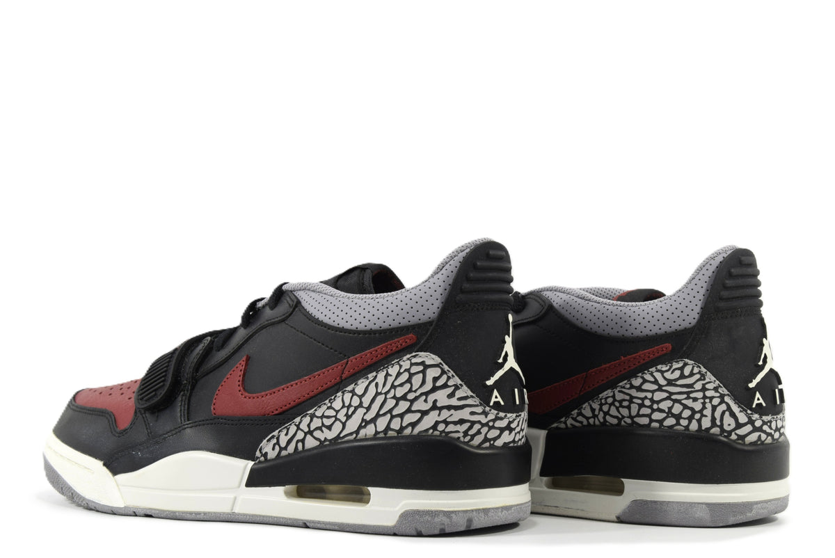 "VARSITY RED"AIR JORDAN LEGACY 312 LOW