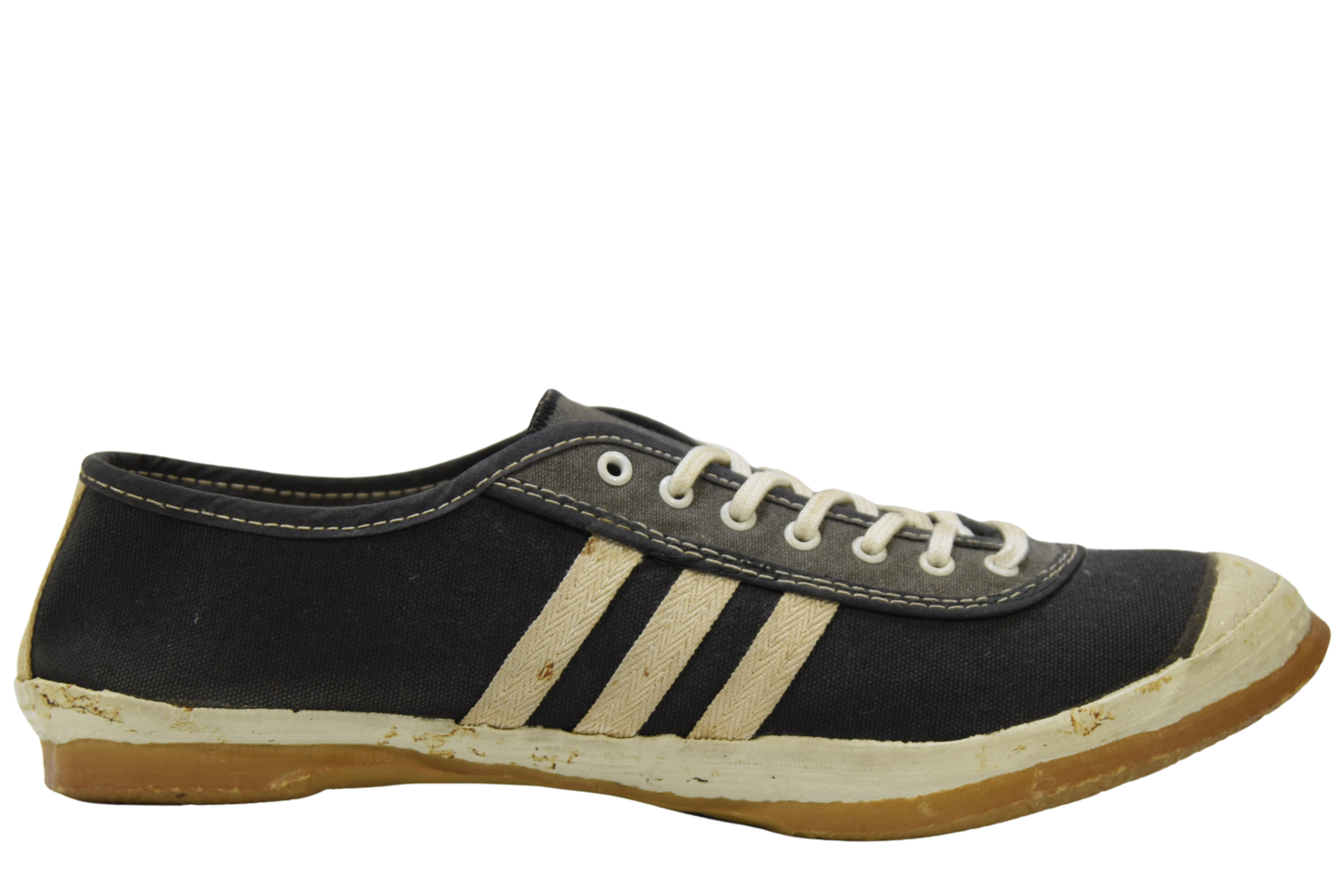 CHUCK TAYLOR TRACK STAR