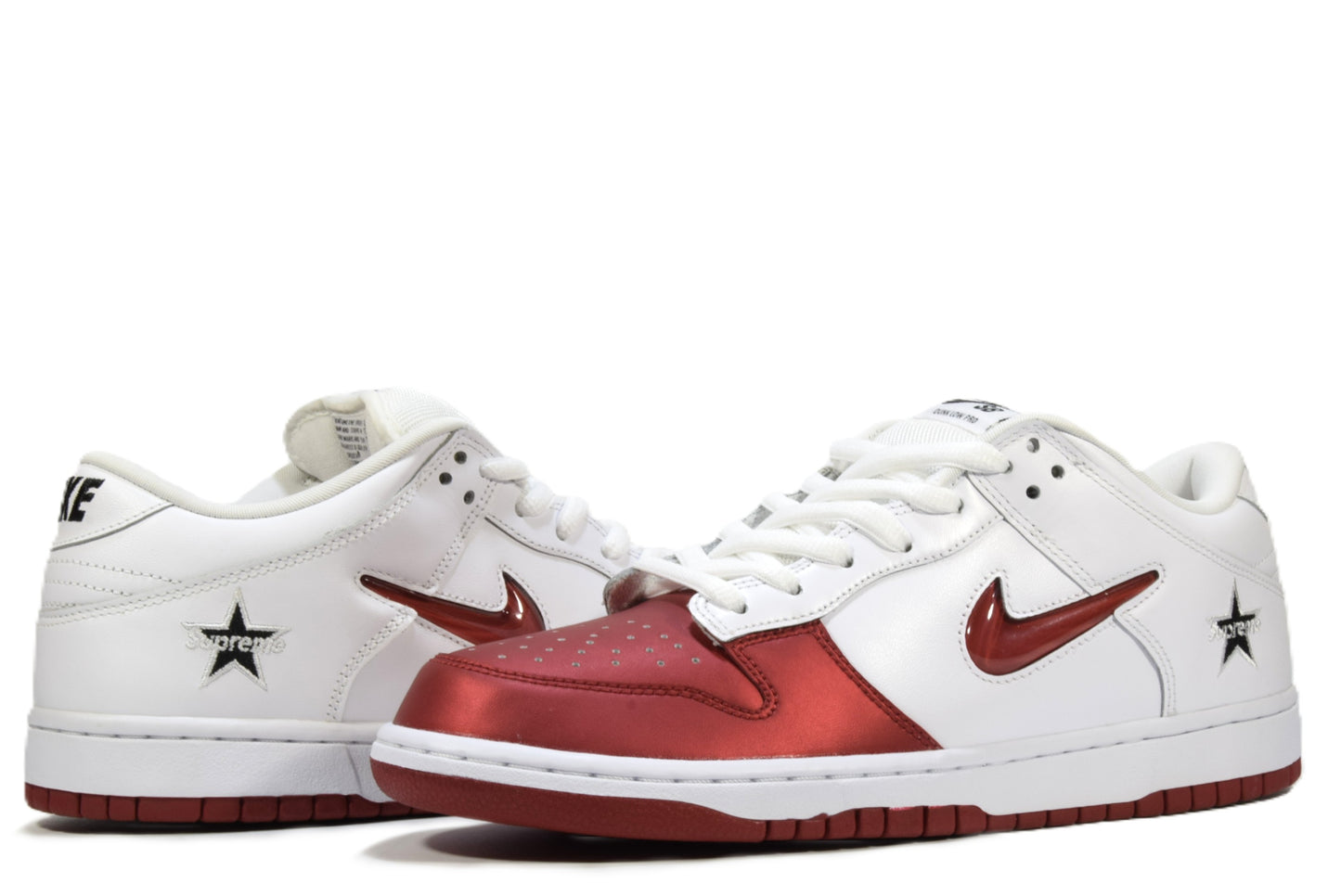 "SUPREME JEWEL RED" SB DUNK LOW PRO OG QS