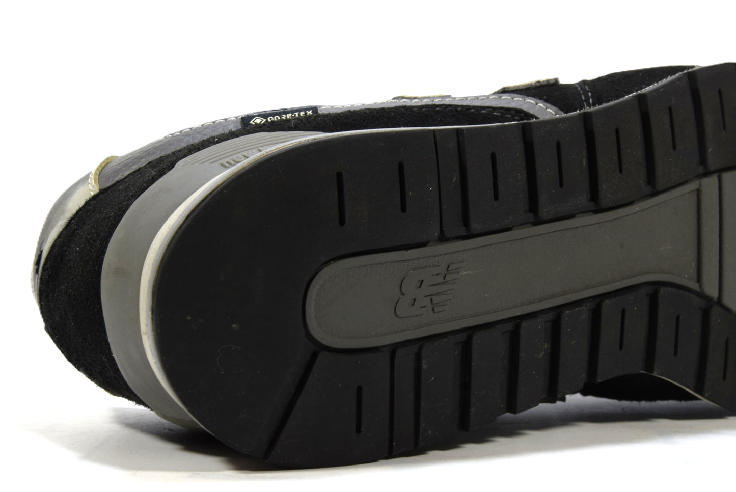 "GORE-TEX BLACK"CM996XB2