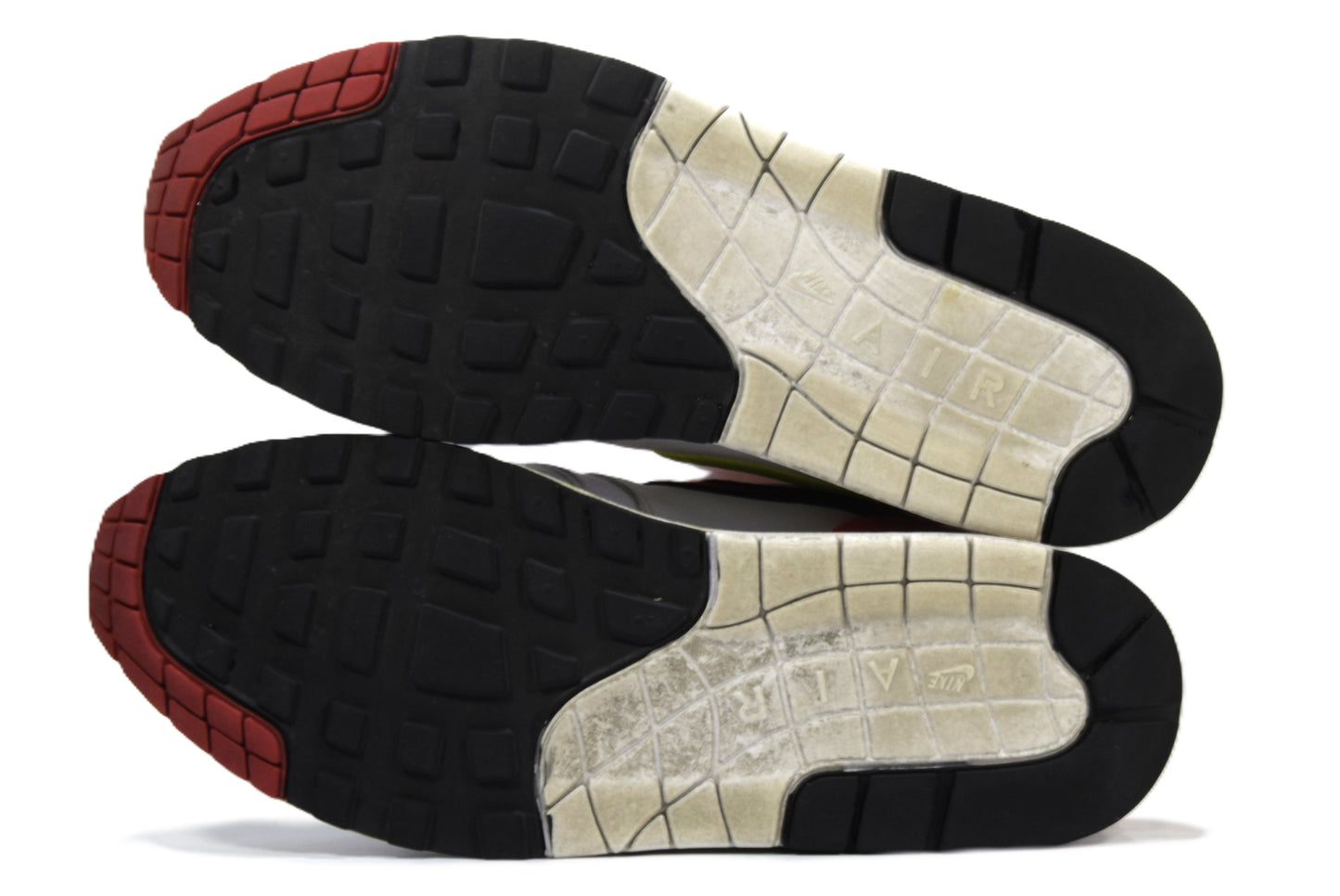 "EVOLUTION OF ICONS"AIR MAX 1 EOI