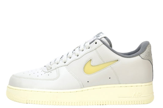 "LIGHT BONE AND COCONUT MILK"AIR FORCE 1 LOW 07 LX