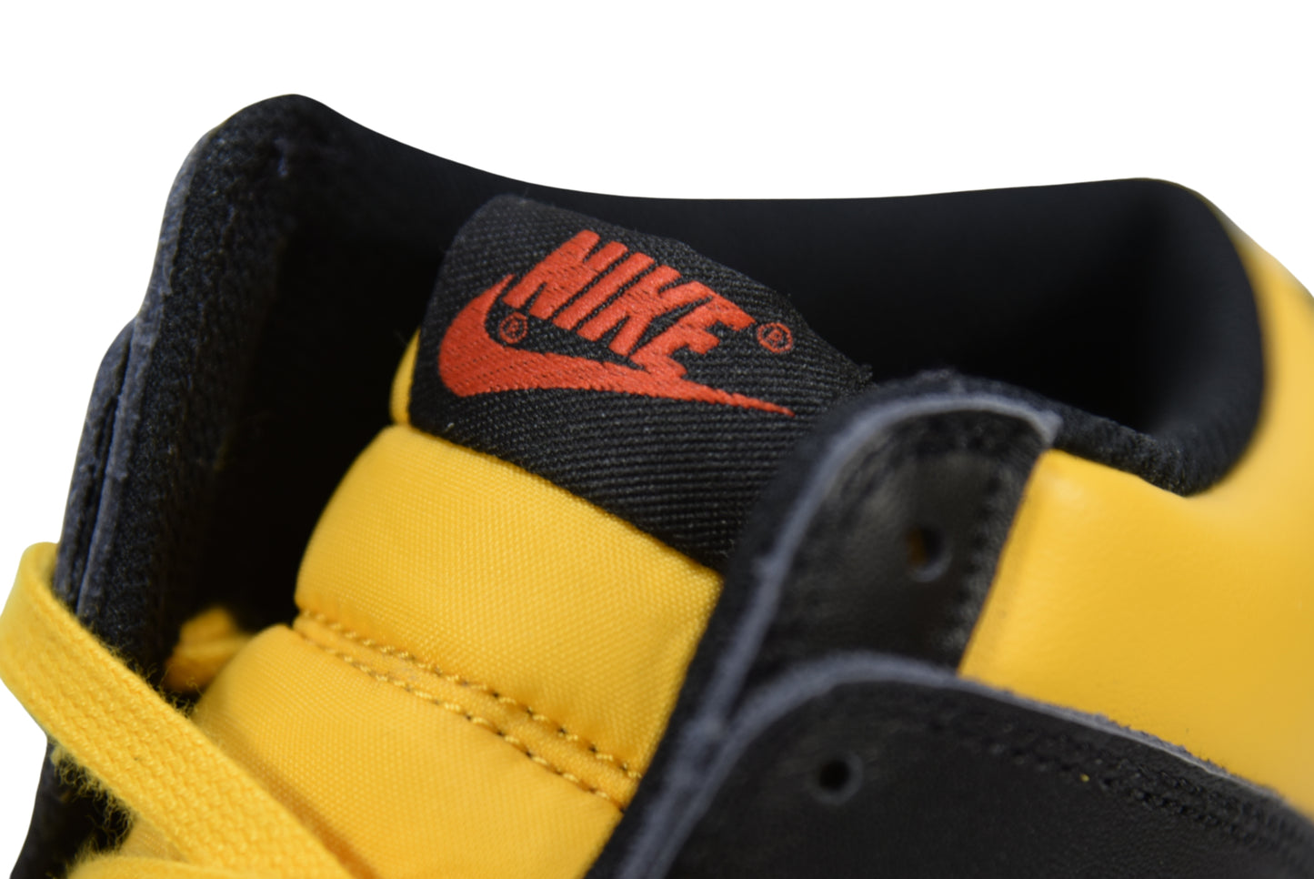 "UNIVERSITY GOLD"NIKE DUNK HI RETRO