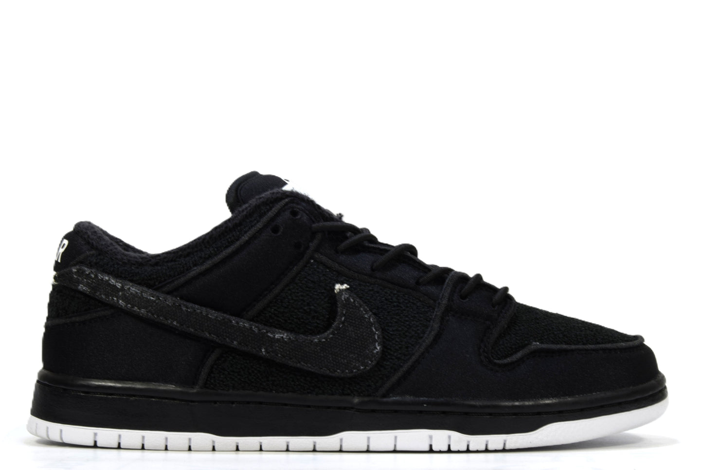 "GNARHUNTERS"SB DUNK LOW PRO QS