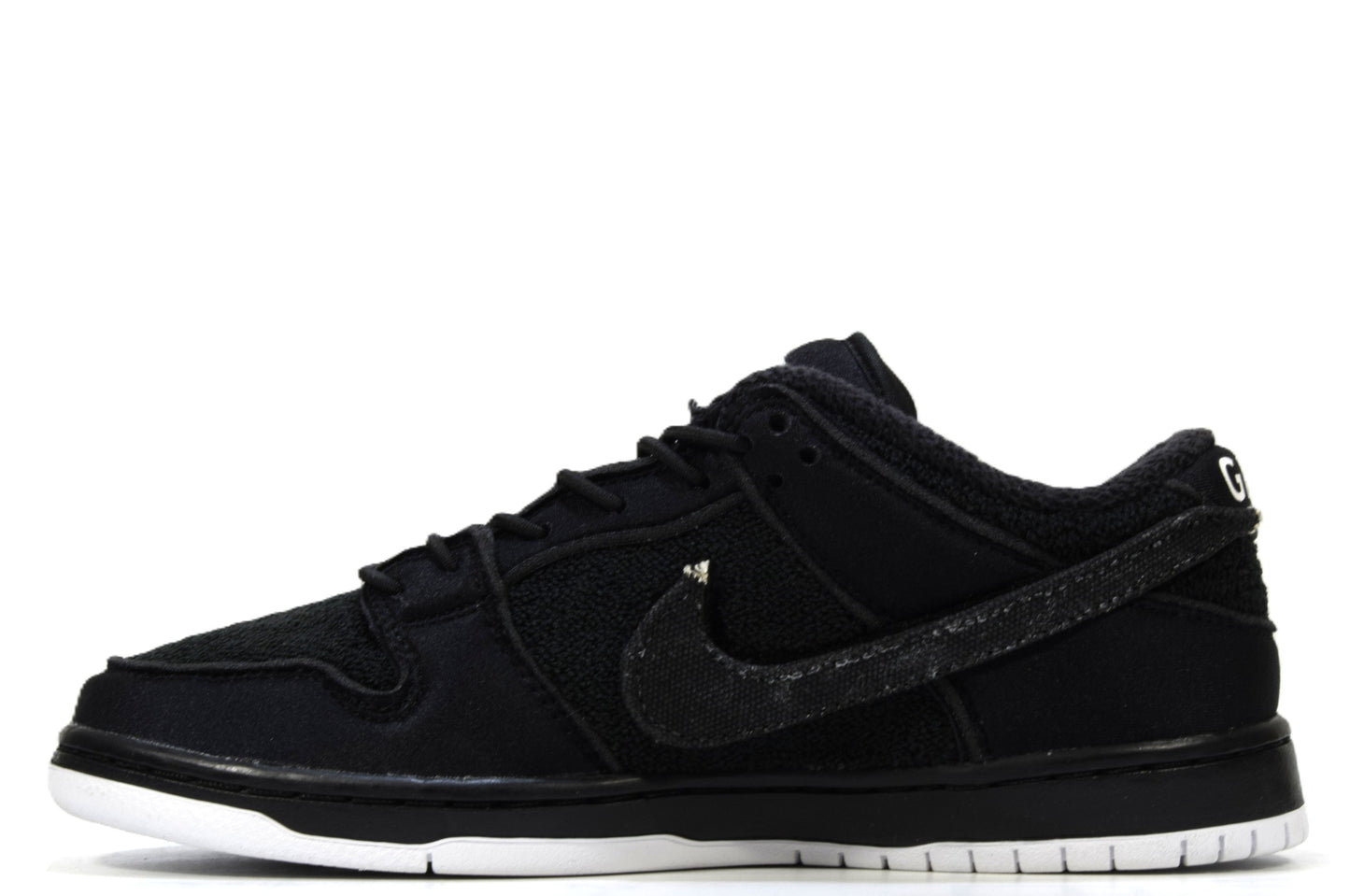"GNARHUNTERS"SB DUNK LOW PRO QS