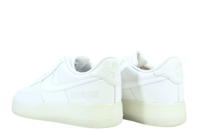 "TRIPLE WHITE"AIR FORCE 1 GTX