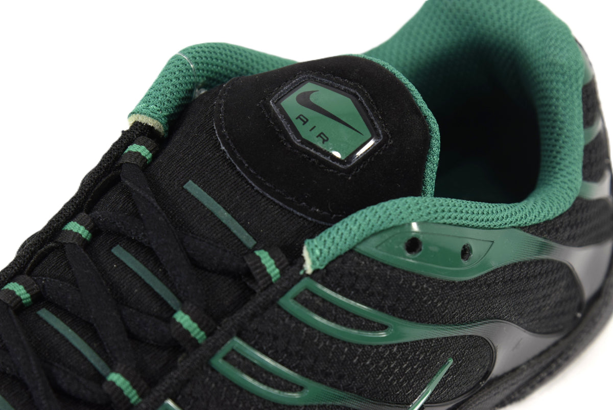 "BLACK MALACHITE"AIR MAX PLUS