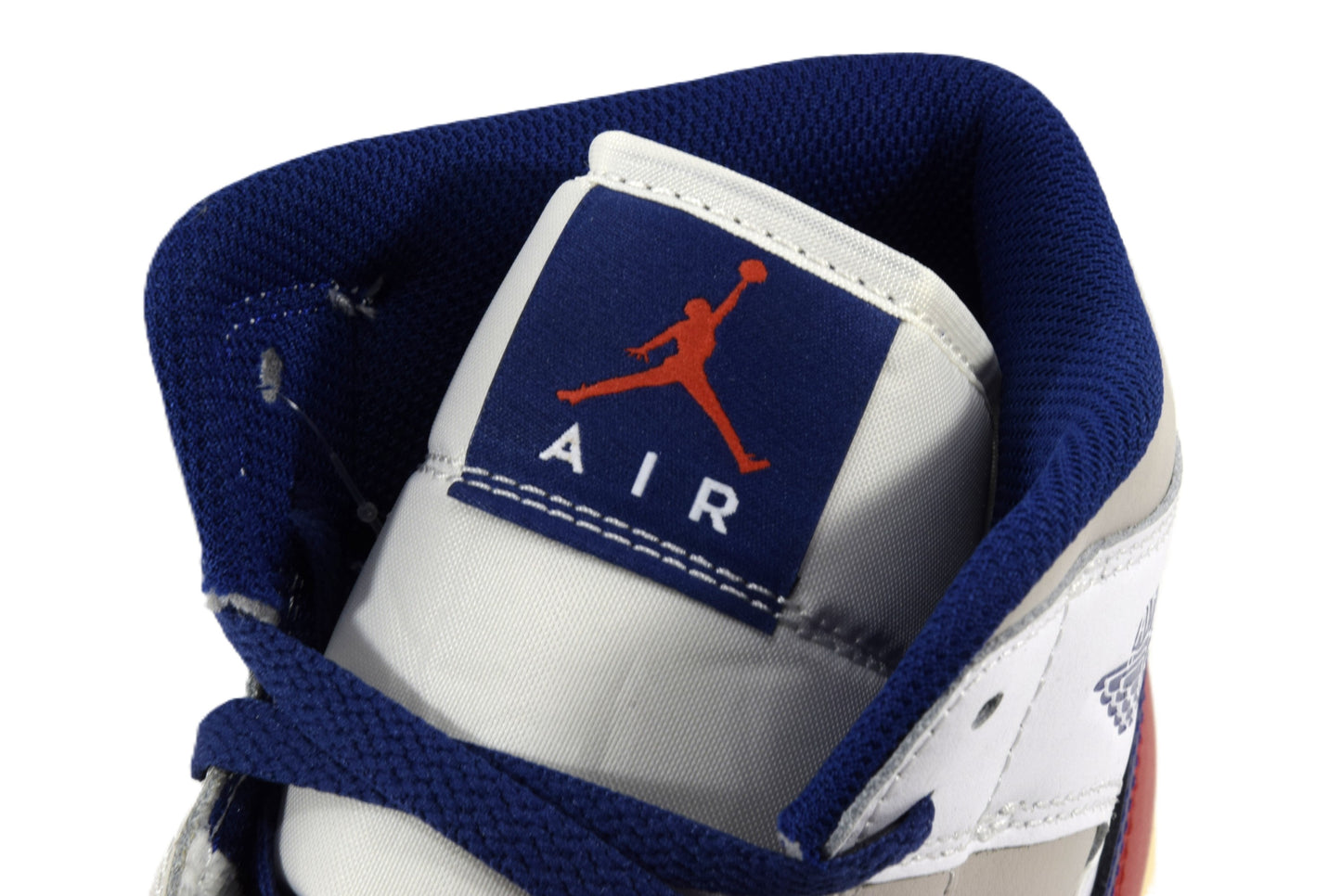 "RARE AIR"AIR JORDAN 1 MID