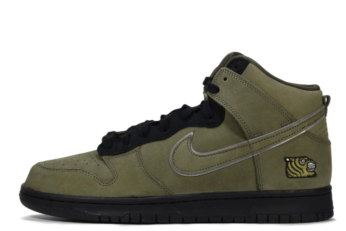 "CLASSIC GREEN" SB DUNK LOW PRO