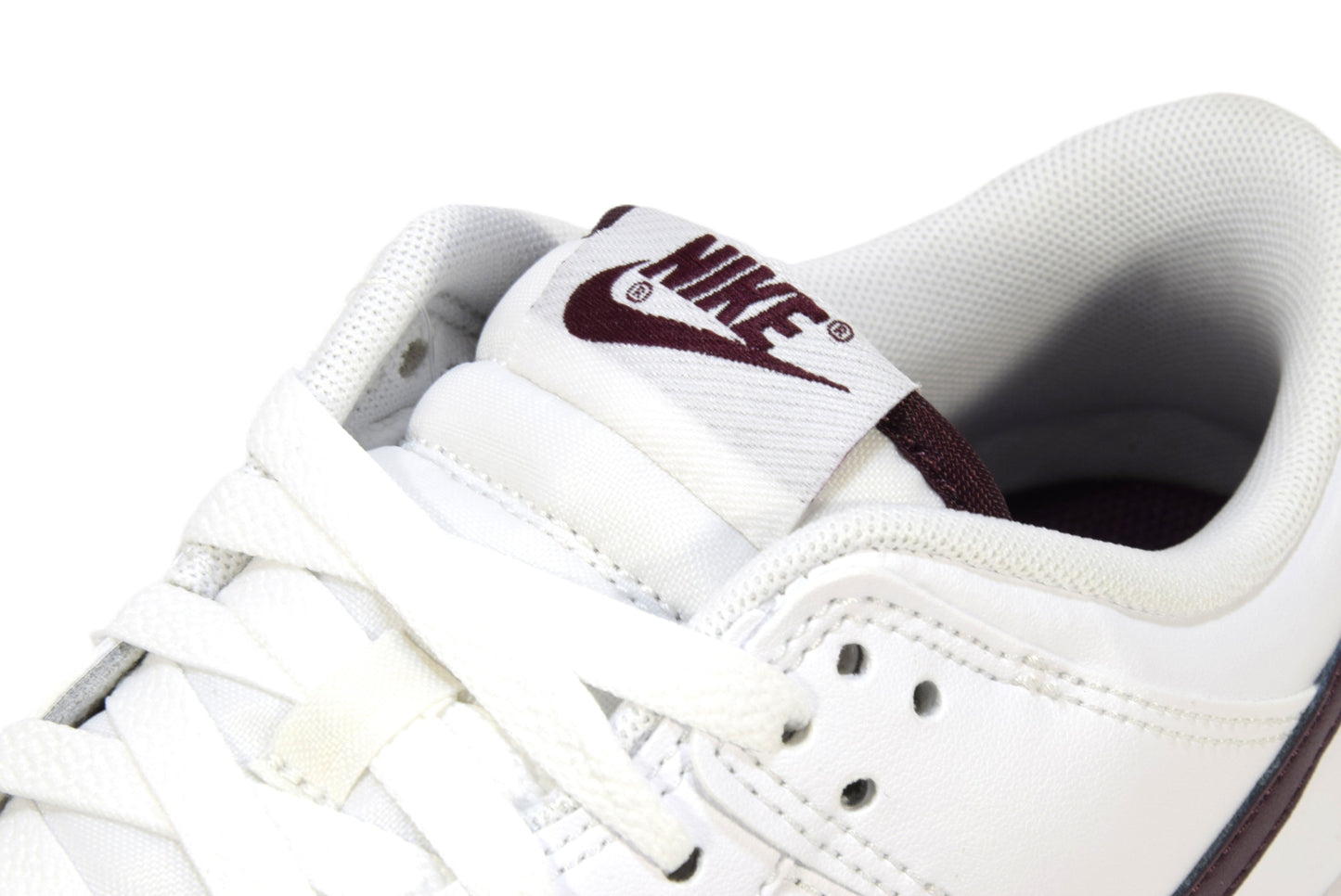 "WHITE NIGHT MAROON"DUNK LOW RETRO