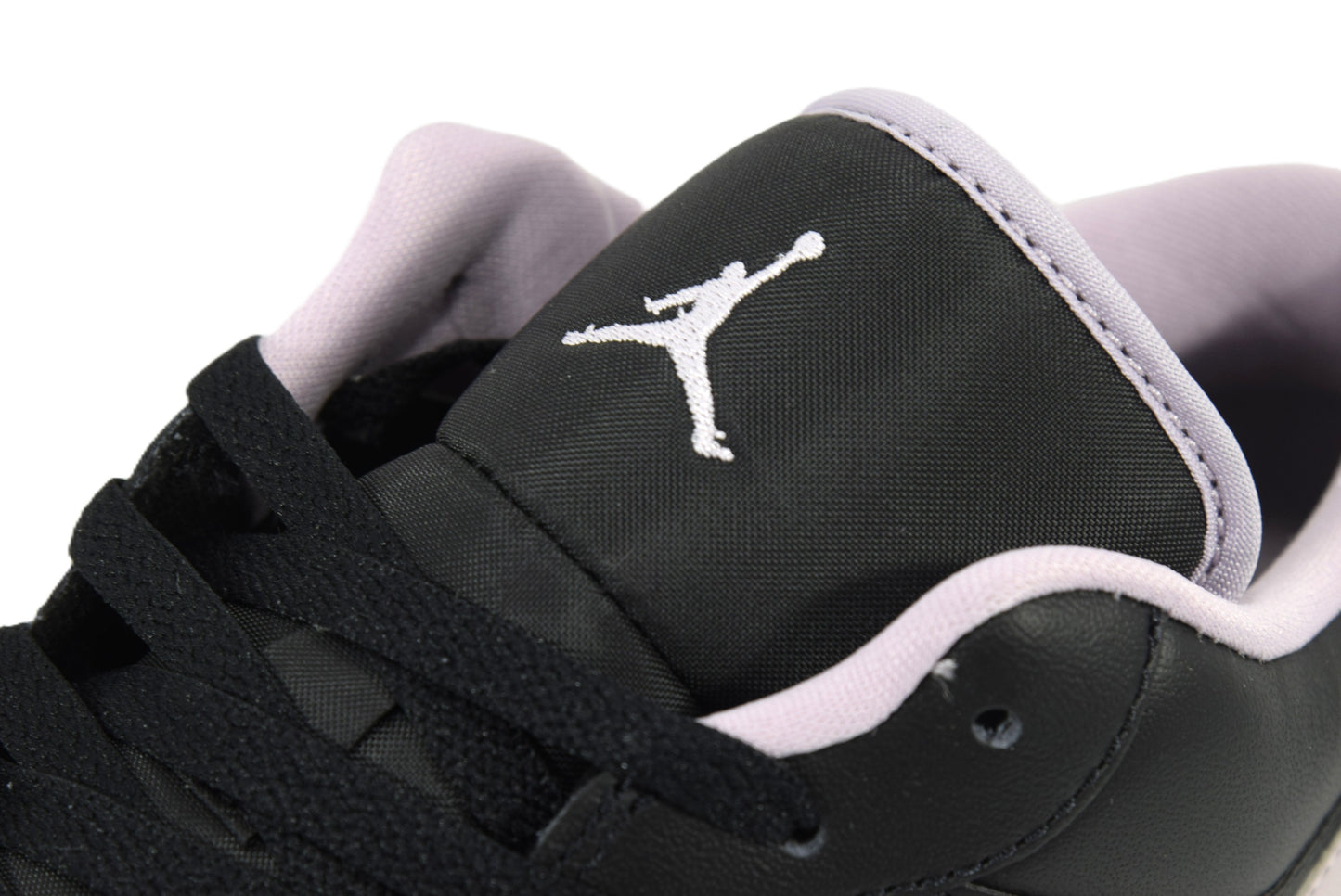 "BLACK ICED LILAC"AIR JORDAN 1 LOW SE