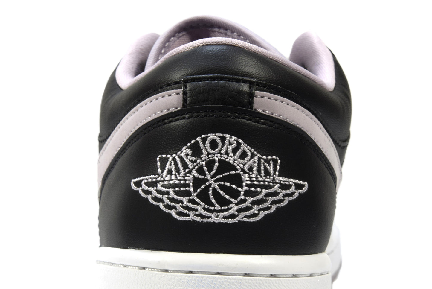 "BLACK ICED LILAC"AIR JORDAN 1 LOW SE