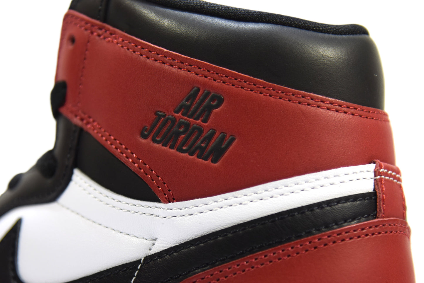 "BLACK TOE REIMAGINED"AIR JORDAN 1 RETRO HIGH OG