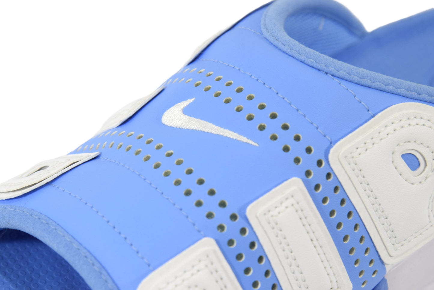 "UNIVERSITY BLUE"AIR MORE UPTEMPO SLIDE