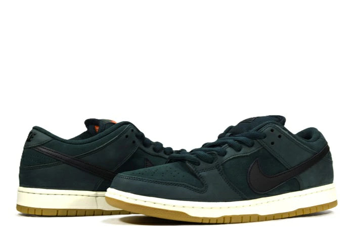 "DEEP FIR"SB DUNK LOW PRO