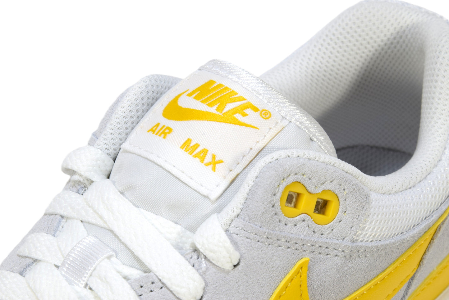 "UNIVERSITY GOLD"AIR MAX 1 ESS