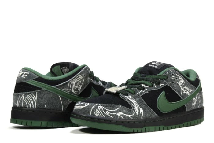 "THERE SKATEBOARDS"SB DUNK LOW QS