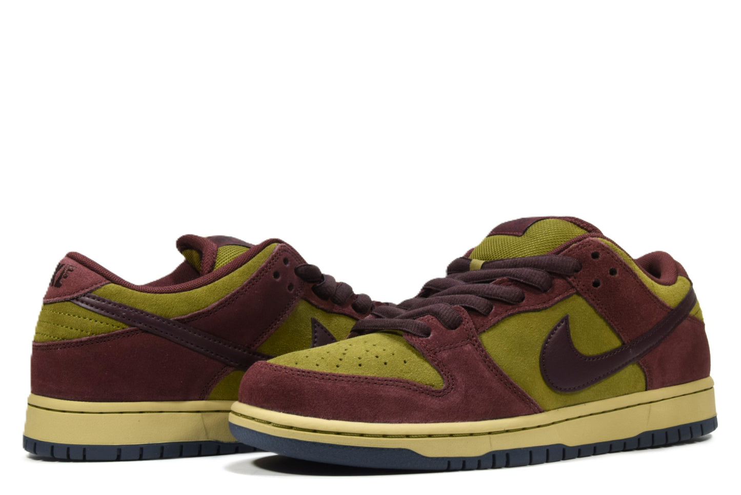 "BURGUNDY CRUSH"SB DUNK LOW PRO