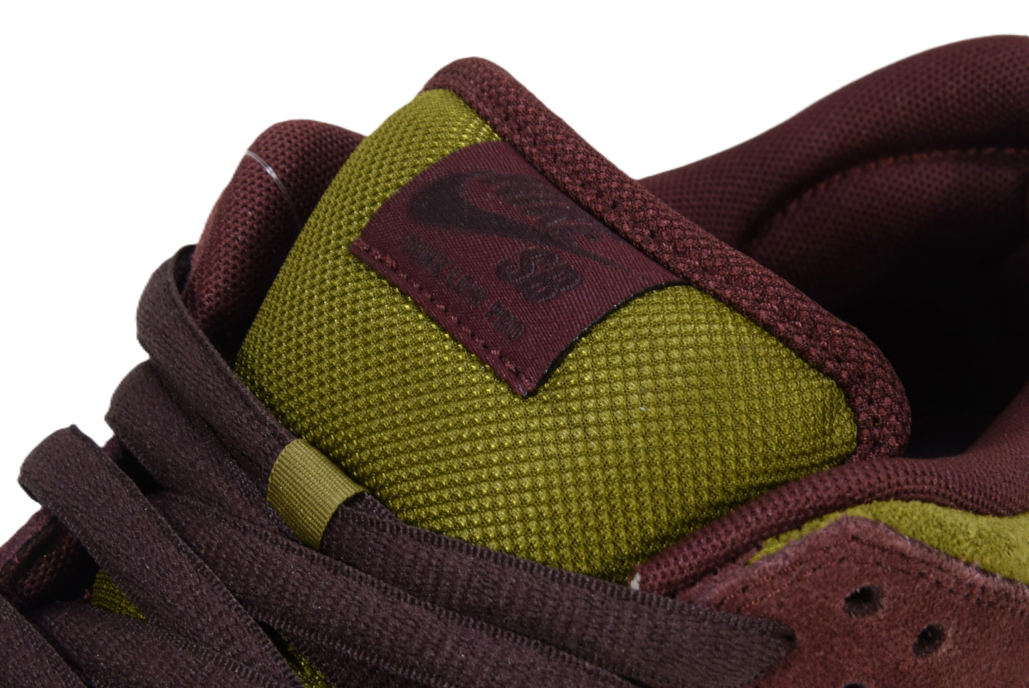 "BURGUNDY CRUSH"SB DUNK LOW PRO