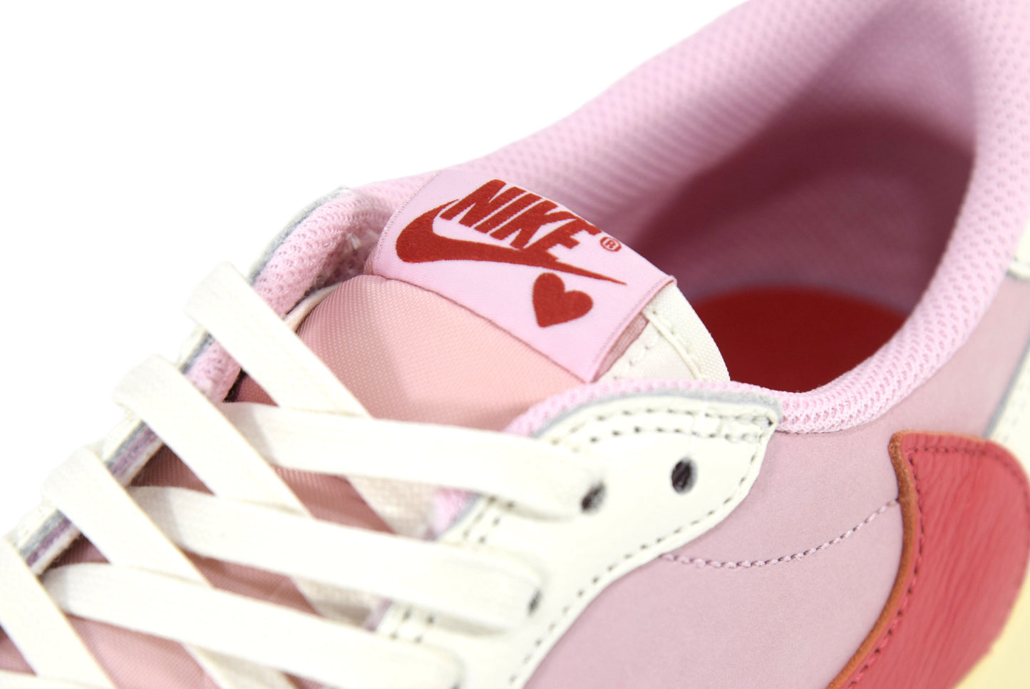 "TRAVIS SCOTT TROPICAL PINK"AIR JORDAN 1 LOW OG SP