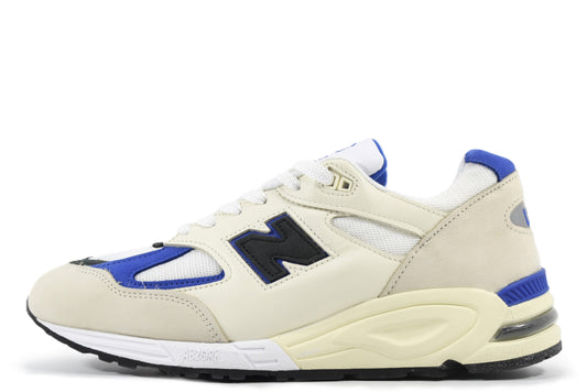 "WHITE BLUE"M990WB2