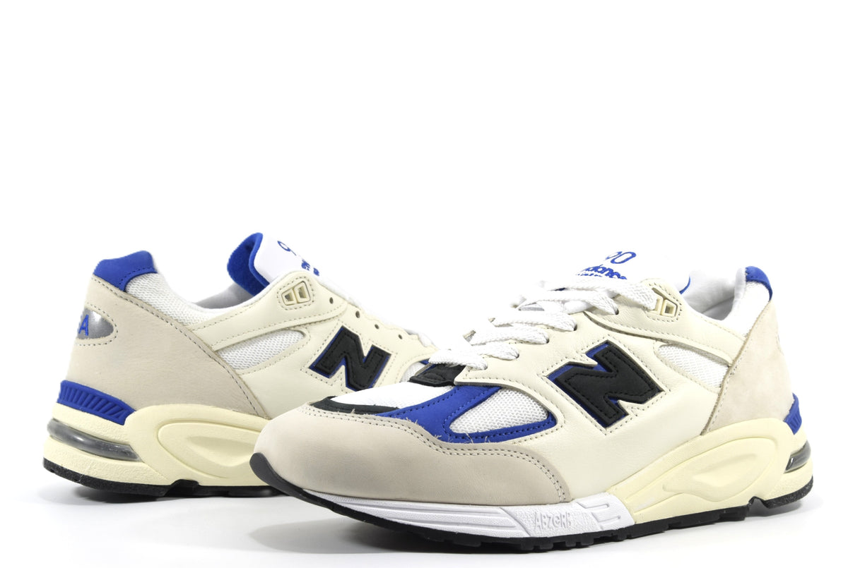 "WHITE BLUE"M990WB2